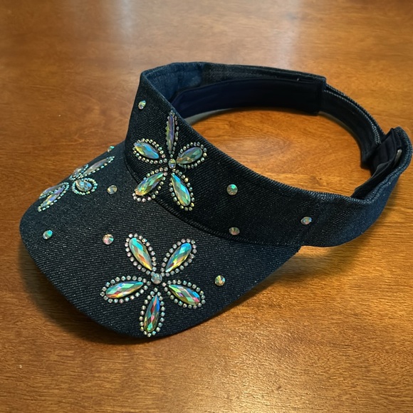 Marcus Adler rhinestone visor like new. DENIM STYLE One size fits most - Picture 2 of 5